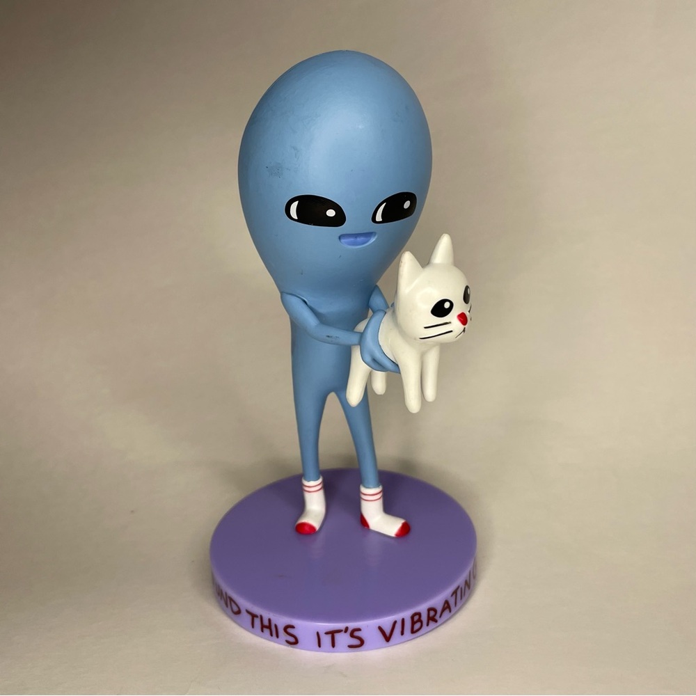 Nathan W. Pyle Strange Planet "It's Vibrating Vinyl" Blue Alien Figure with Cat